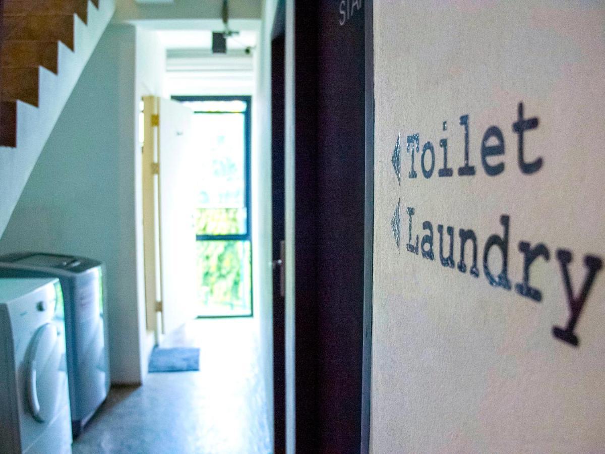 Holy Sheet Hostel Bangkok Luaran gambar