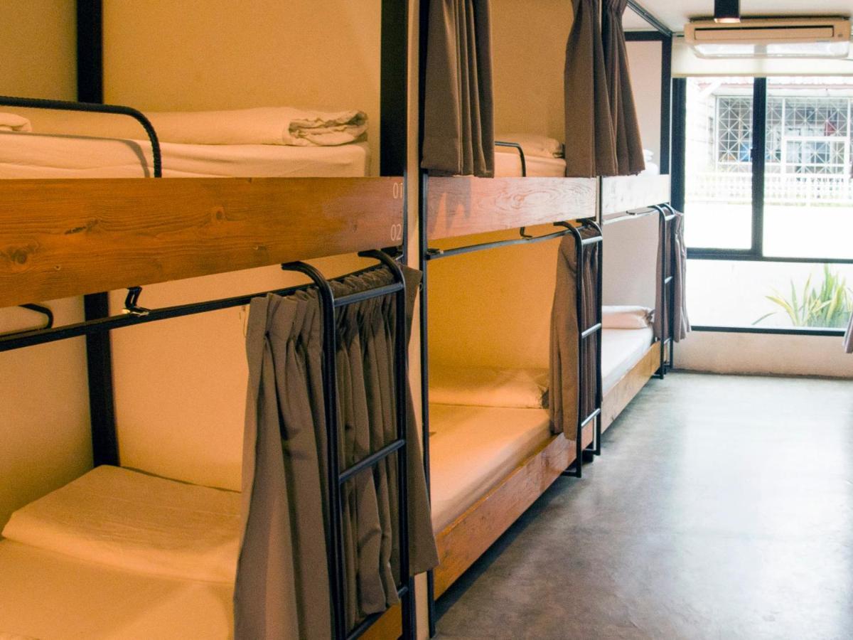 Holy Sheet Hostel Bangkok Luaran gambar