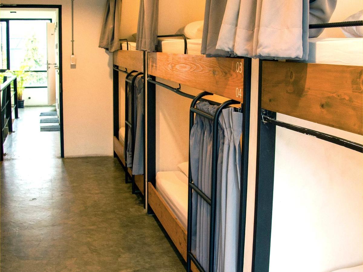 Holy Sheet Hostel Bangkok Luaran gambar