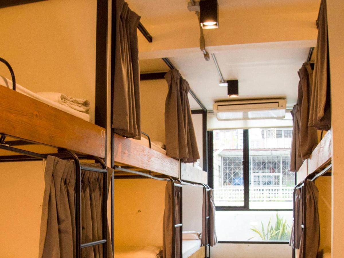 Holy Sheet Hostel Bangkok Luaran gambar