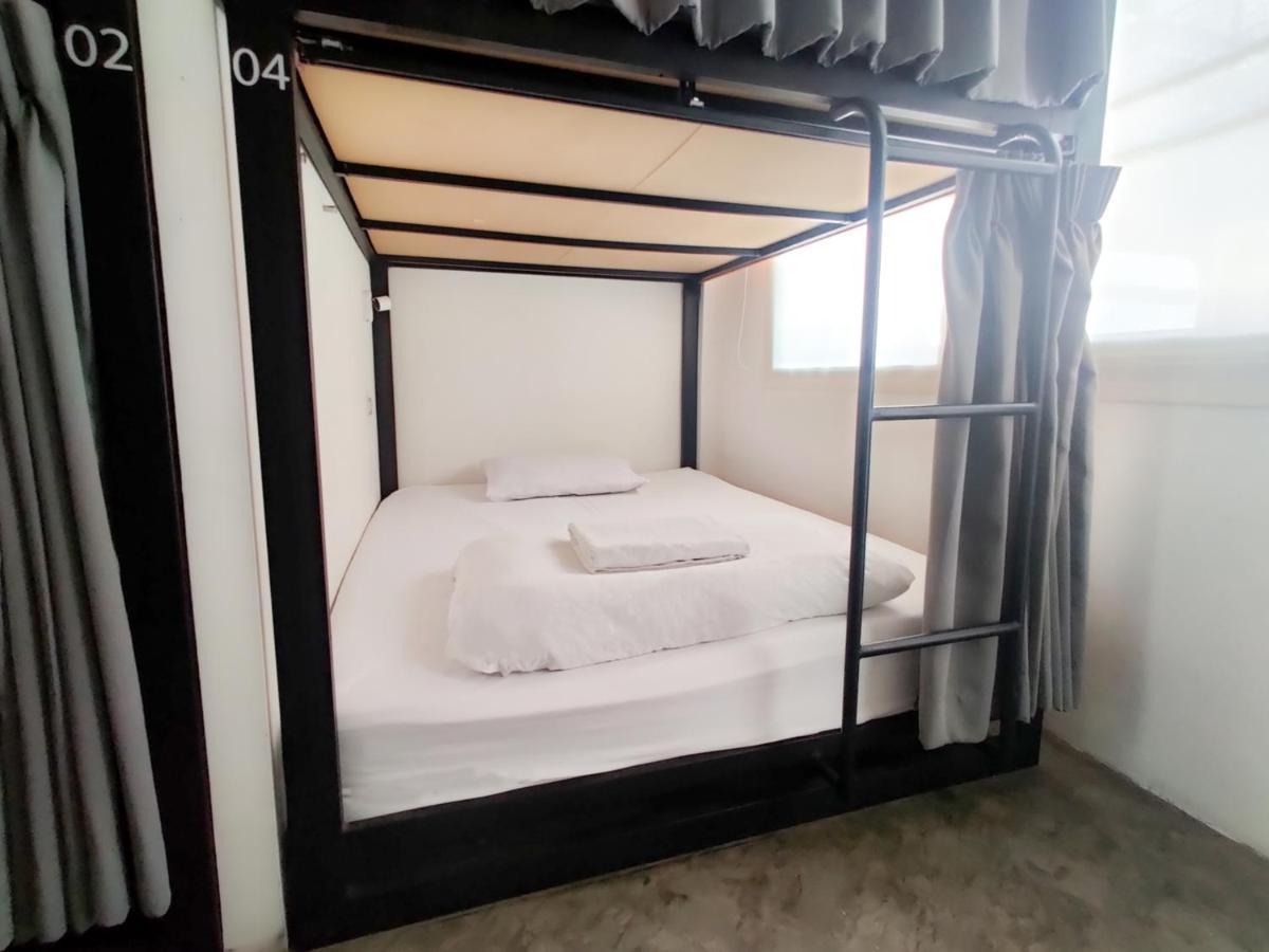 Holy Sheet Hostel Bangkok Luaran gambar
