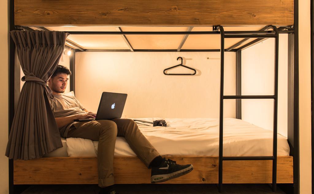 Holy Sheet Hostel Bangkok Luaran gambar