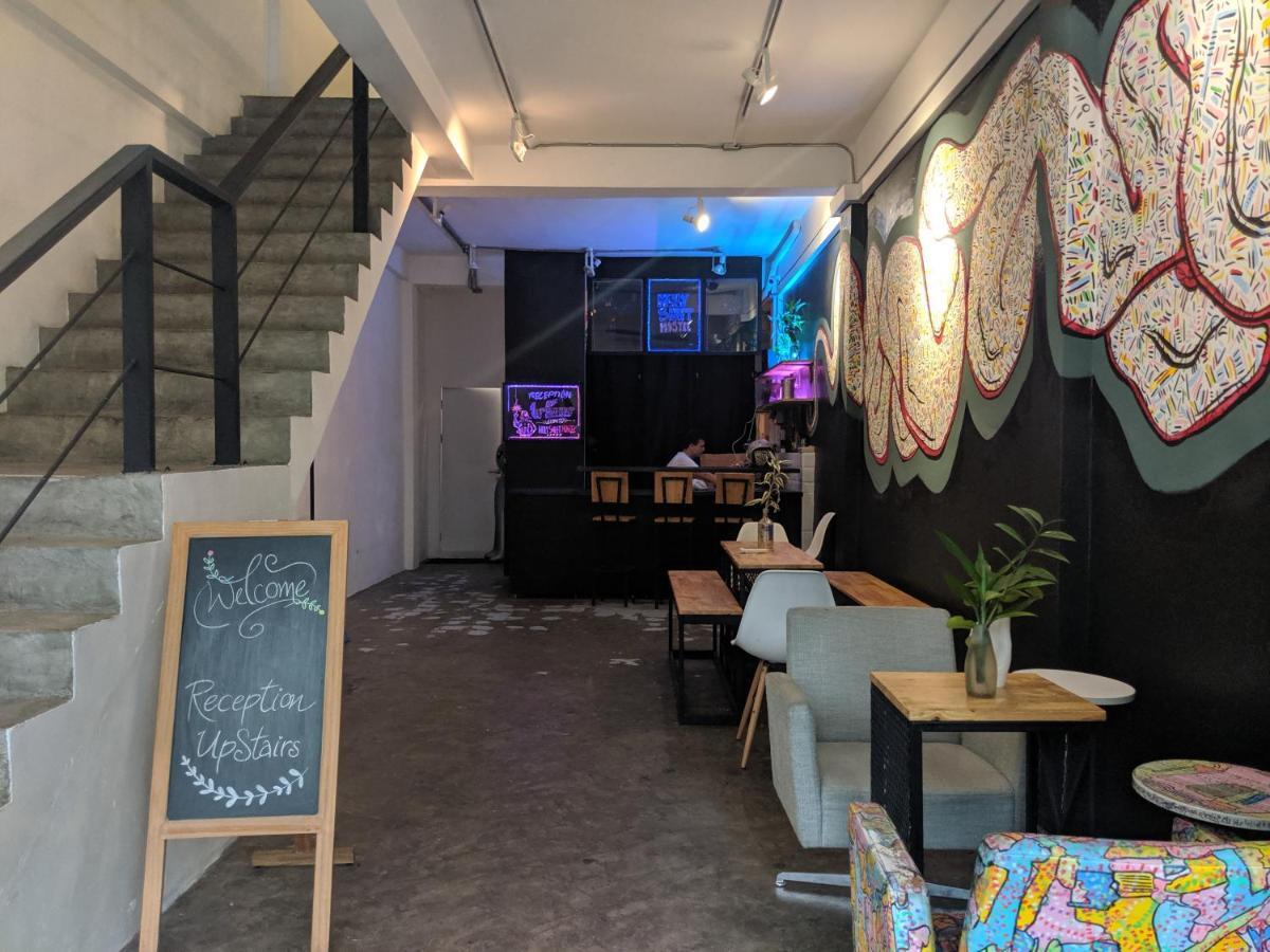 Holy Sheet Hostel Bangkok Luaran gambar